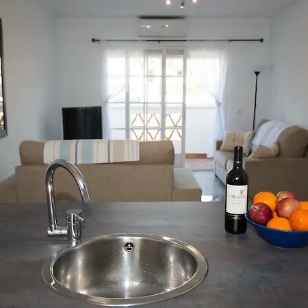 Puerto De La Duquesa Holiday home *
