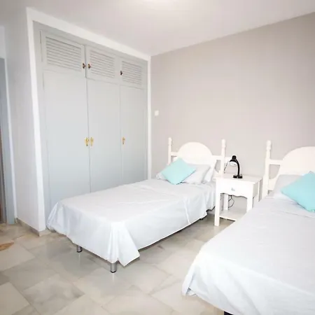 Puerto De La Duquesa Holiday home